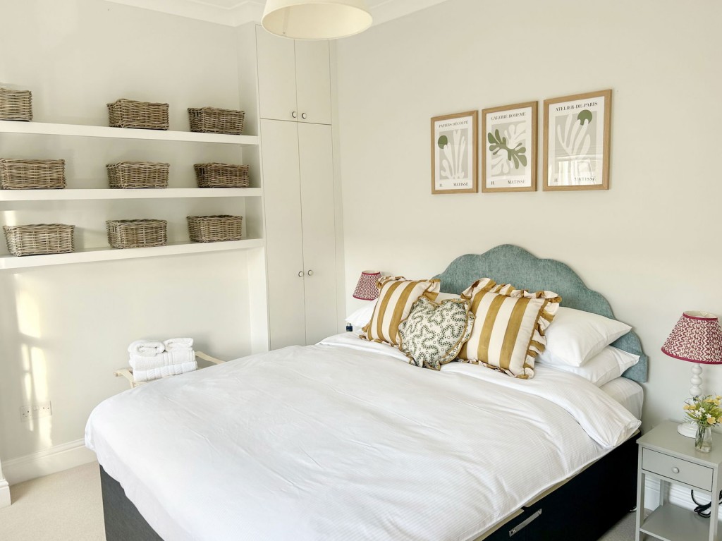 Eversleigh Road, London, SW11 5XA