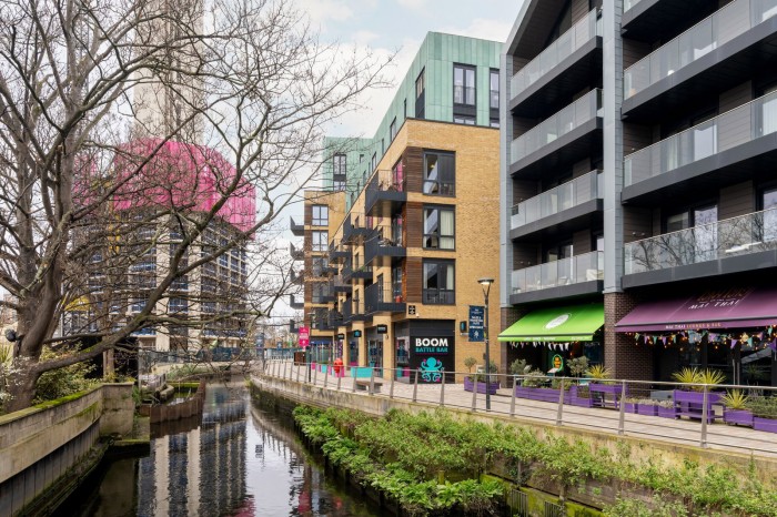 Chivers Passage, Ram Quarter, London