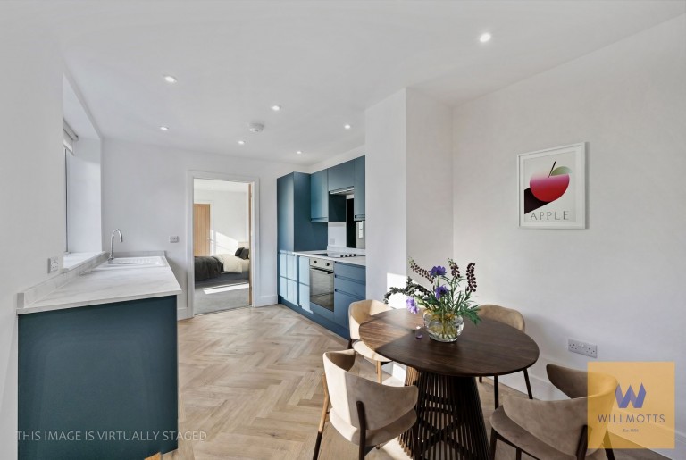 High Street, Thames Ditton, KT7