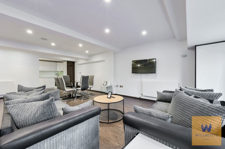 Alie Street, Aldgate, E1