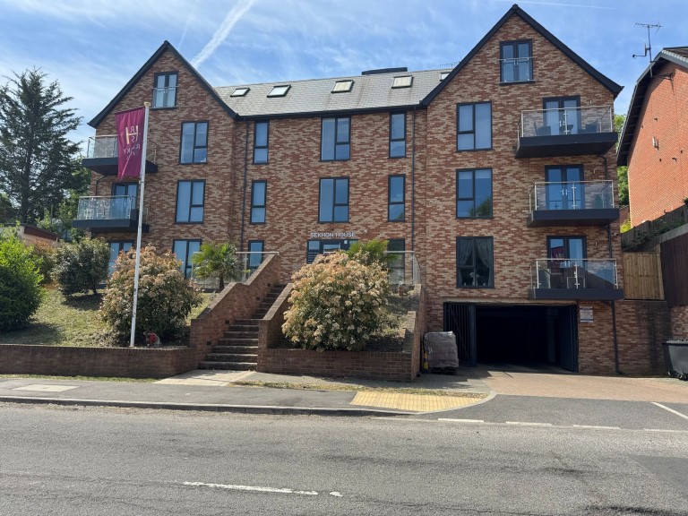 Kingsmead Road, High Wycombe, HP11