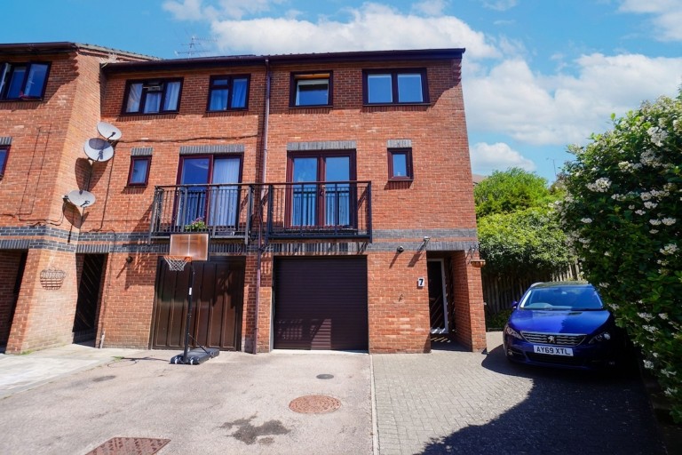 Wyatt Close, High Wycombe, HP13