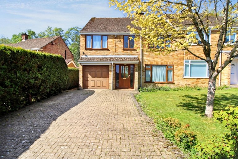 Toms Turn, Hazlemere, HP15