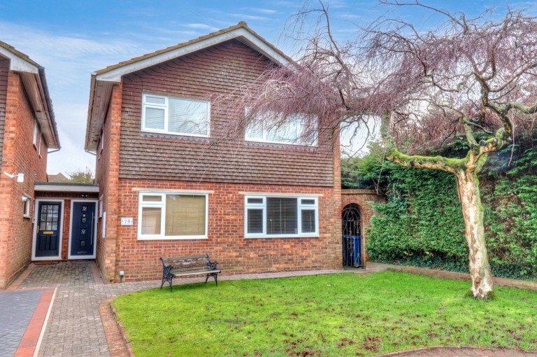 Raven Road, Stokenchurch, HP14