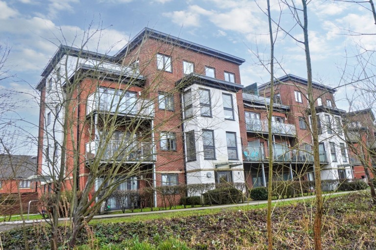 Bartlett Crescent, High Wycombe, HP12
