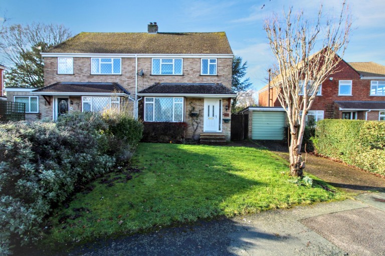 Cedar Avenue, Hazlemere, HP15