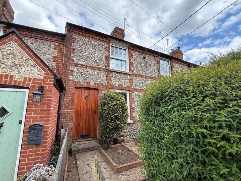 Plomer Green Lane, Downley, HP13
