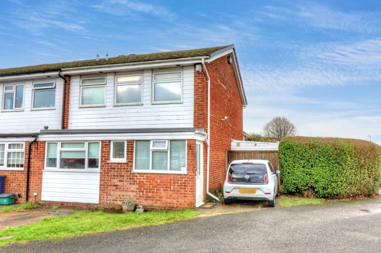 Marcourt Road, Stokenchurch, HP14