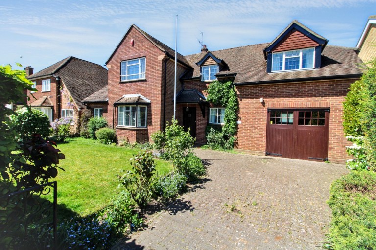 Rushmoor Avenue, Hazlemere, HP15