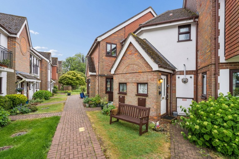 Giles Gate, Prestwood, HP16