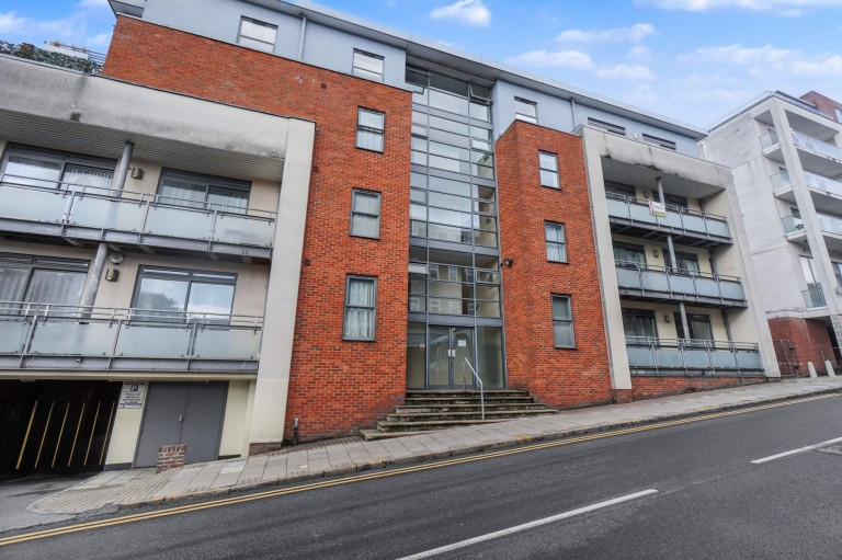 Corporation Street, Bankside Corporation Street, HP13