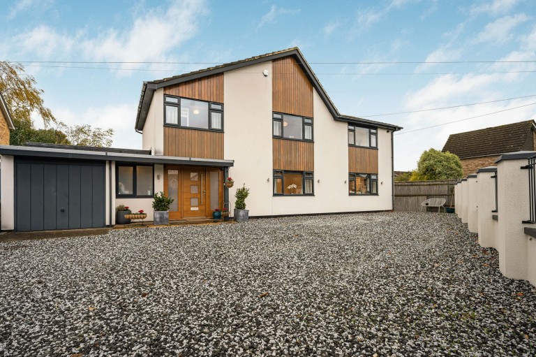 Browns Road, Holmer Green, HP15