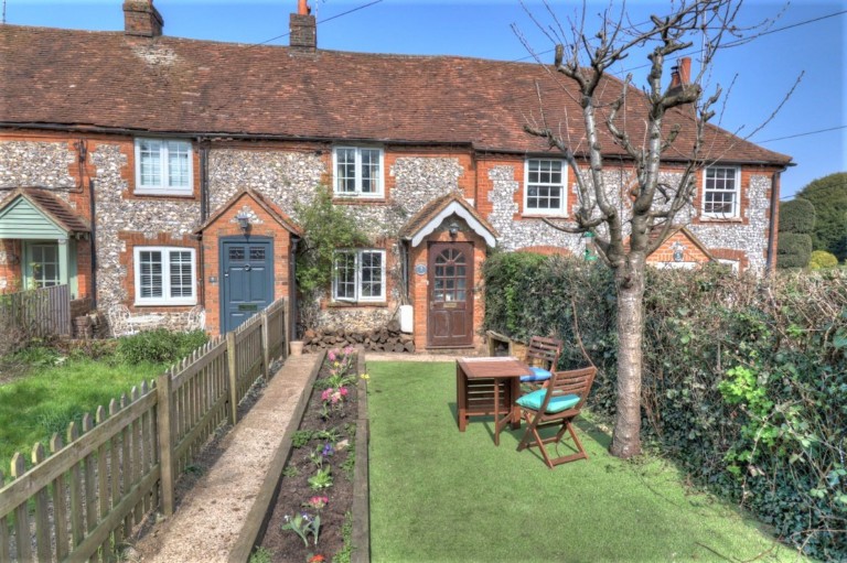 The Row, Lane End, HP14