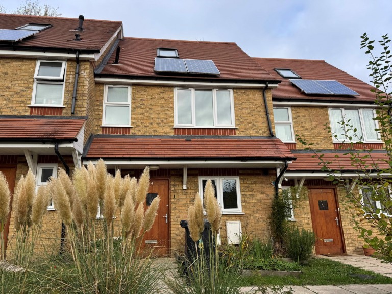 Drakes Close, High Wycombe, HP11