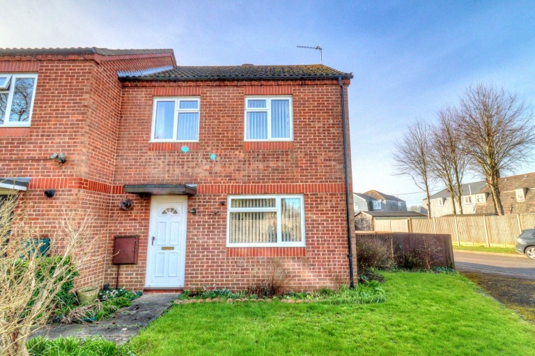 Elizabeth Road, Stokenchurch, HP14