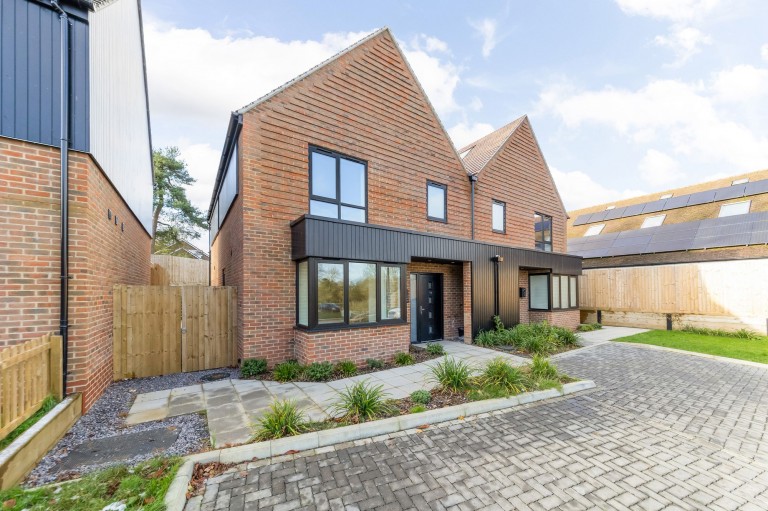 Park Lane, Stokenchurch, HP14