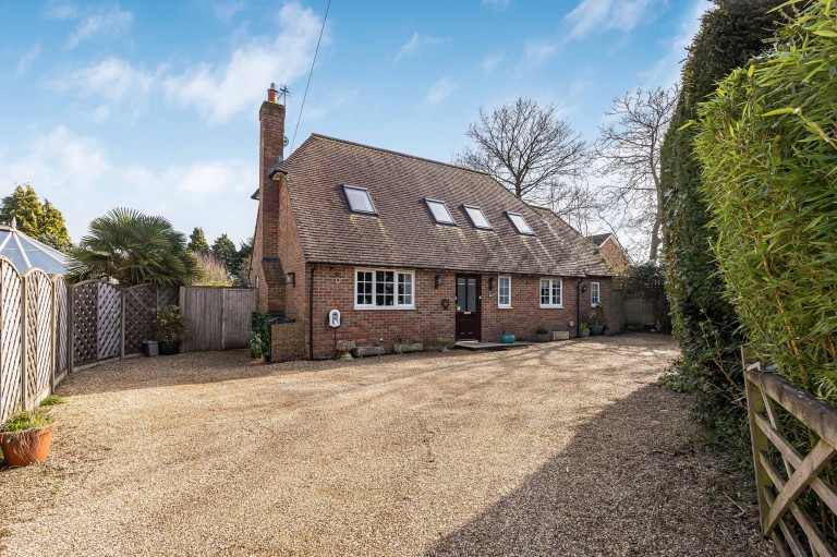 New Road, Stokenchurch, HP14