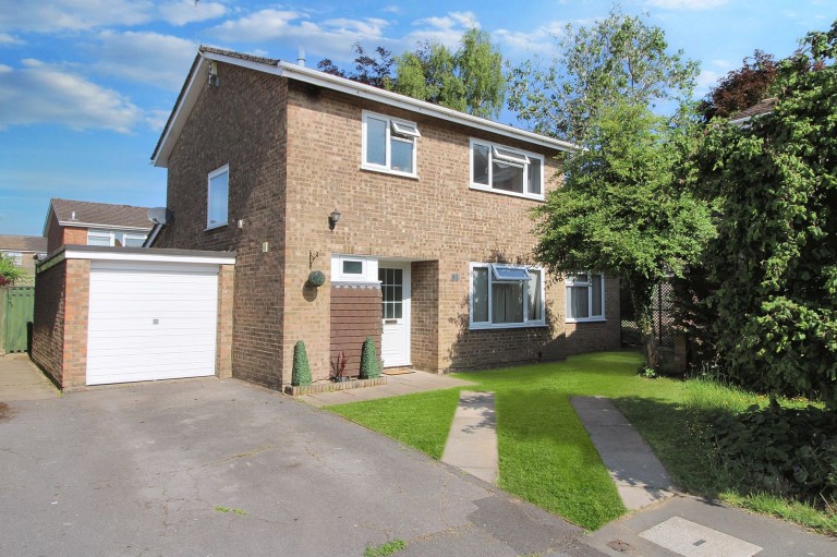 Redwood Close, Hazlemere, HP15