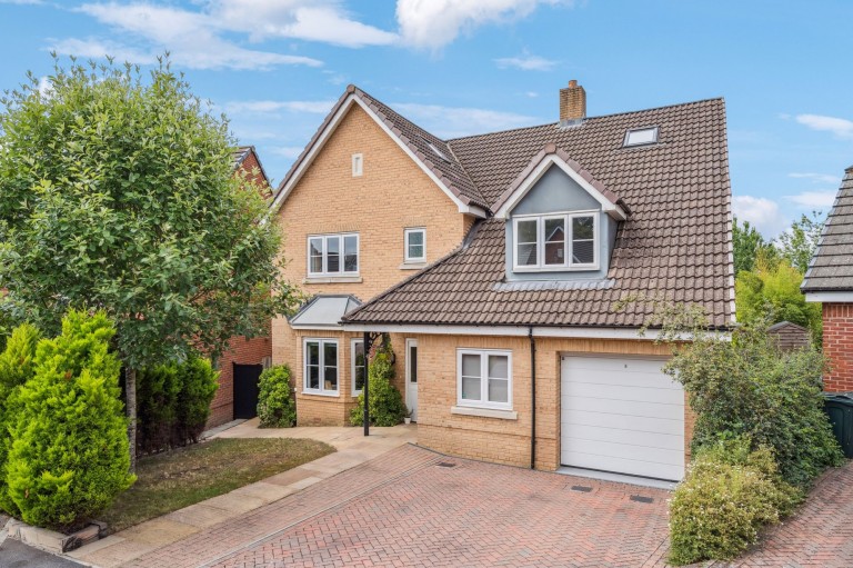 Red Kite Way, High Wycombe, HP13