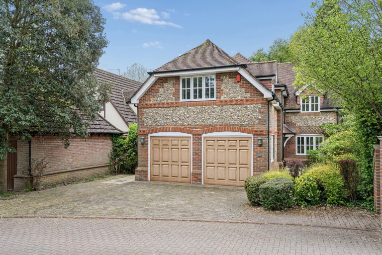 Mill End Close, Prestwood, HP16