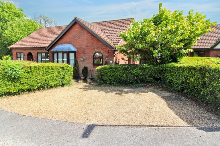 Holmer Place, Holmer Green, HP15