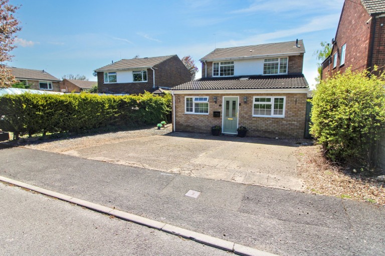 Cowslip Road, Widmer End, HP15