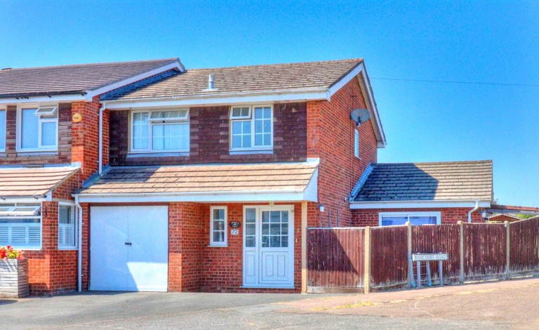 Marcourt Road, Stokenchurch, HP14