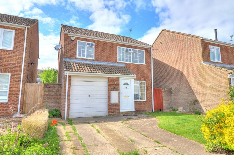 Pigeon Farm Road, Stokenchurch, HP14