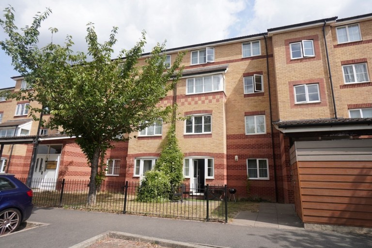 Princes Gate, High Wycombe, HP13