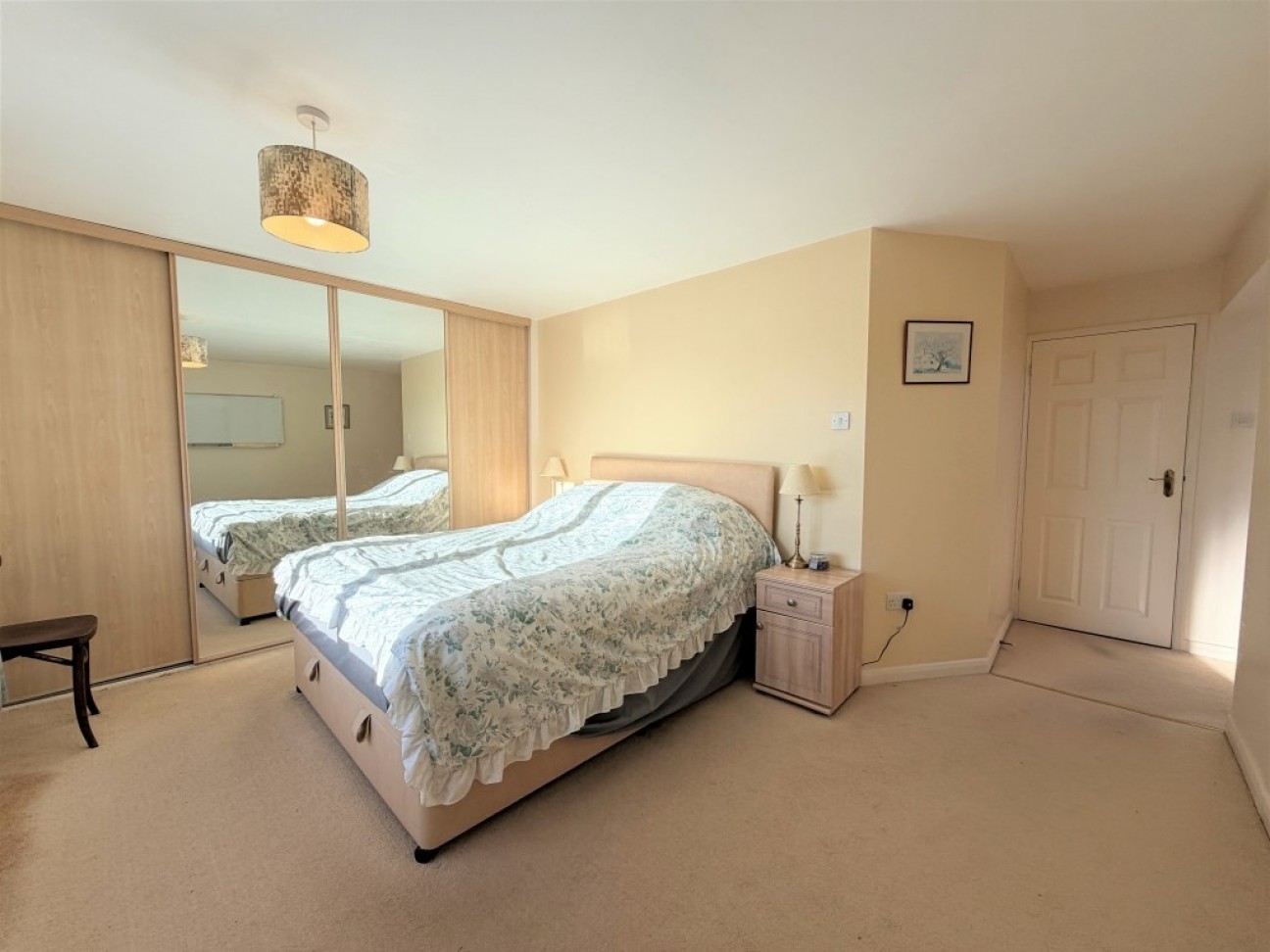 Main Road, Chelmondiston