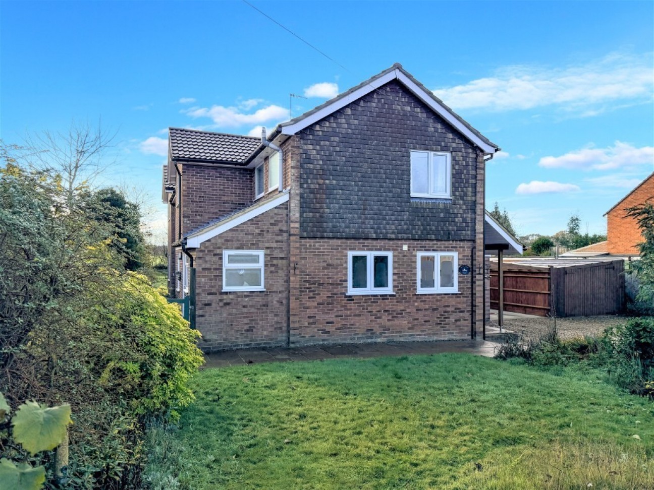 Main Road, Chelmondiston