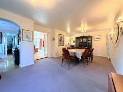 Main Road, Chelmondiston