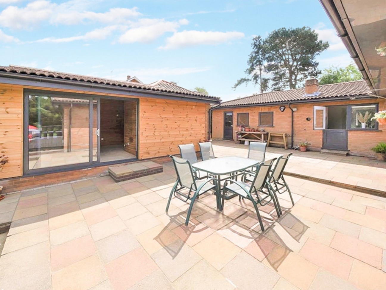 Queenscliffe Road, Ipswich