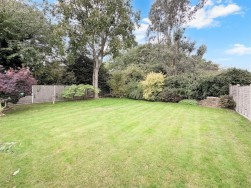 Collimer Close, Chelmondiston