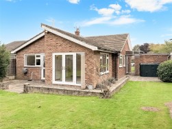 Collimer Close, Chelmondiston