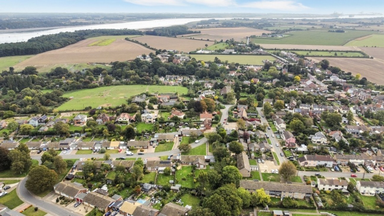 Collimer Close, Chelmondiston