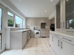 Collimer Close, Chelmondiston