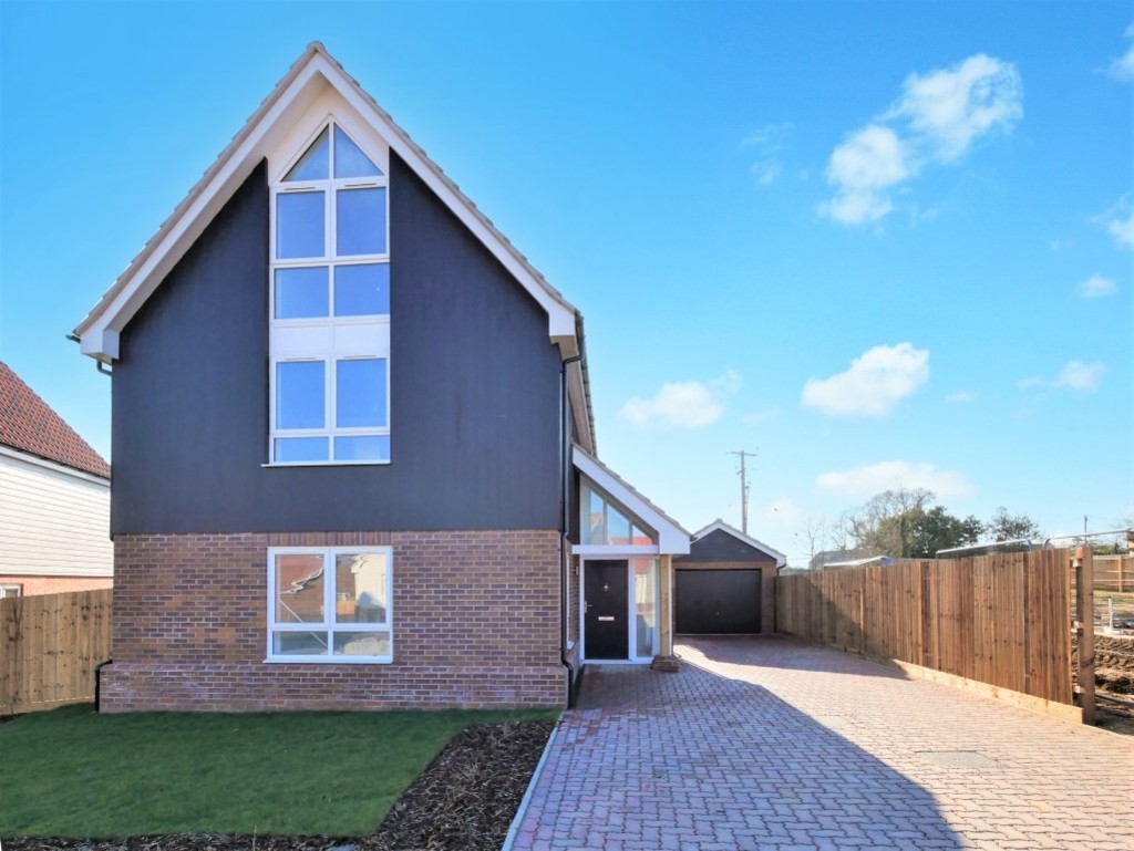 Spalding Way, Chelmondiston