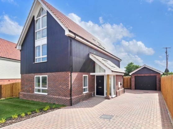 Spalding Way, Chelmondiston