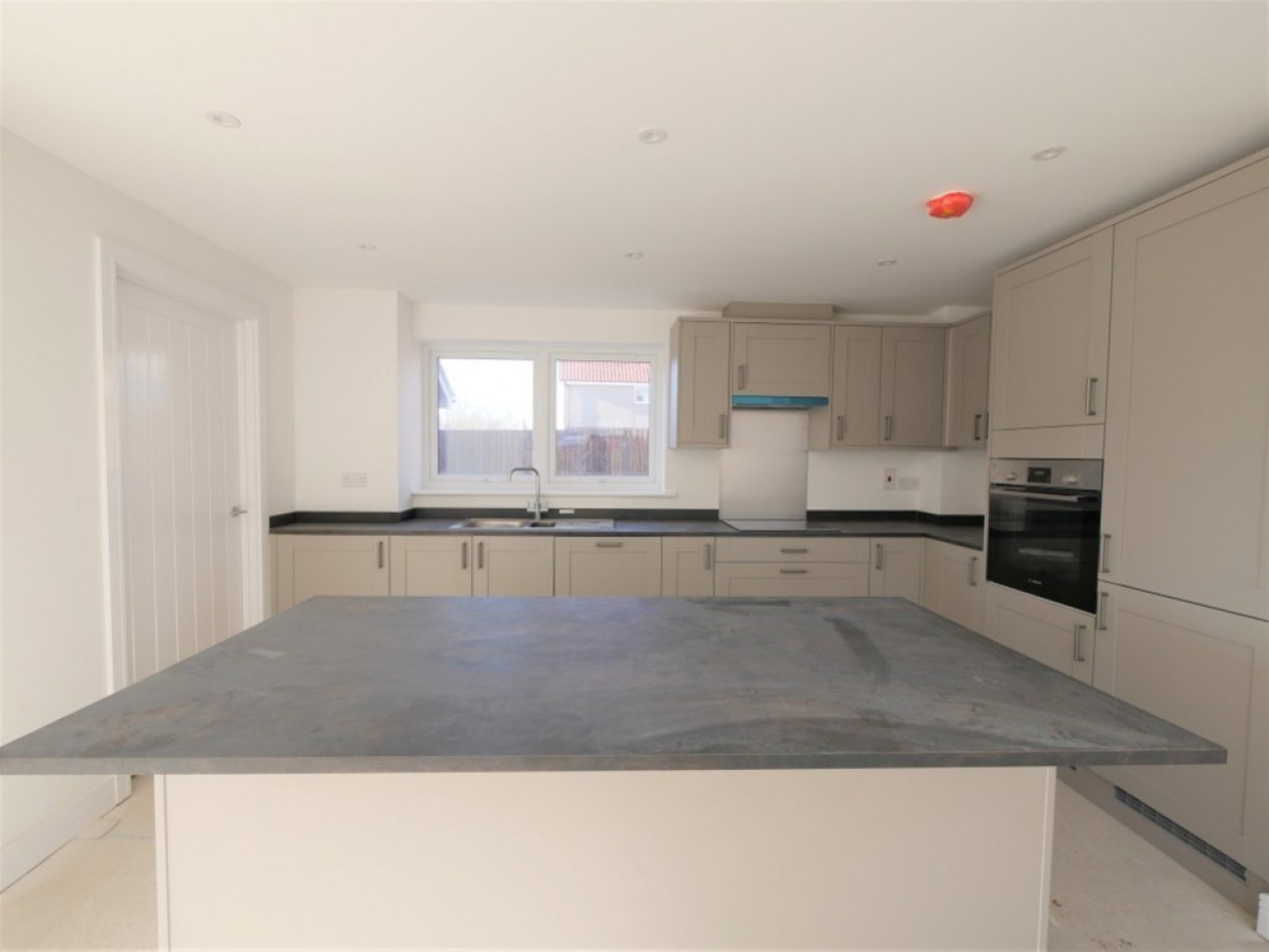 Spalding Way, Chelmondiston