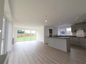 Spalding Way, Chelmondiston