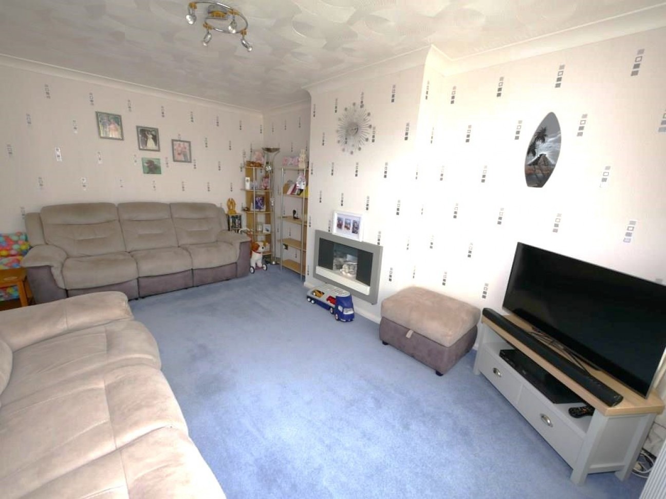 Pearcroft Road, Ipswich