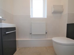 Spalding Way, Chelmondiston