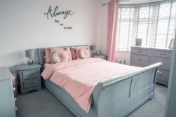 Pinecroft Road, Ipswich