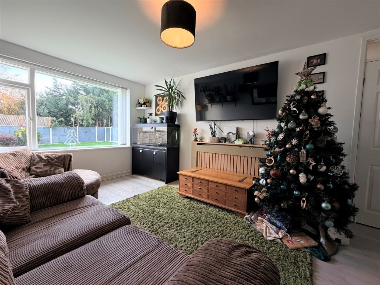 Collimer Close, Chelmondiston