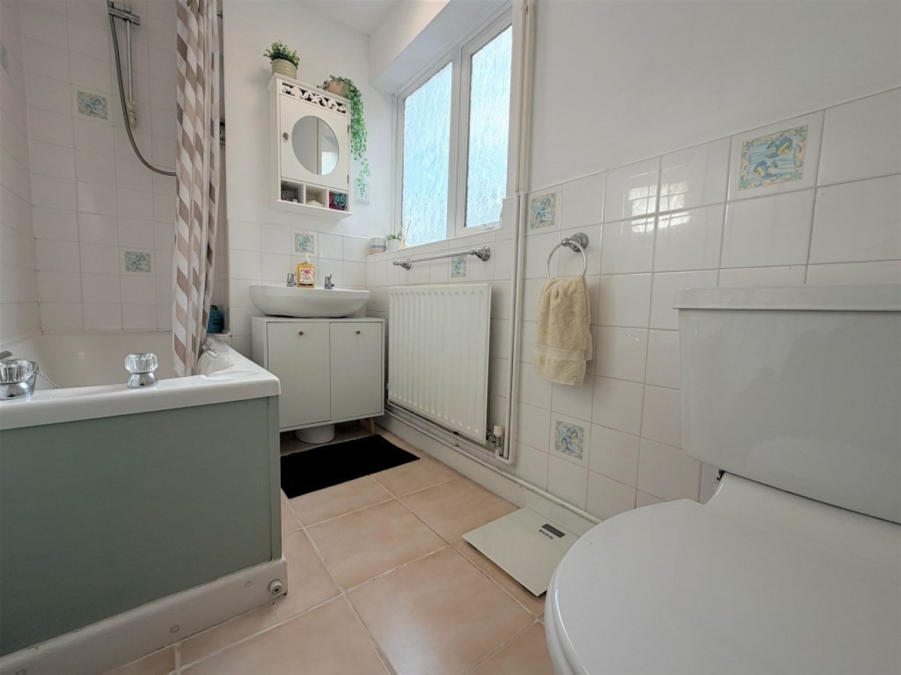 Collimer Close, Chelmondiston